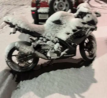 جلوگیری از خوابیدن باتری موتور سیکلت در زمستان