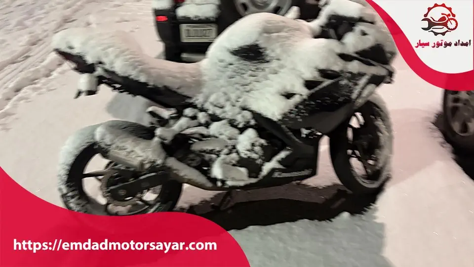 جلوگیری از خوابیدن باتری موتور سیکلت در زمستان